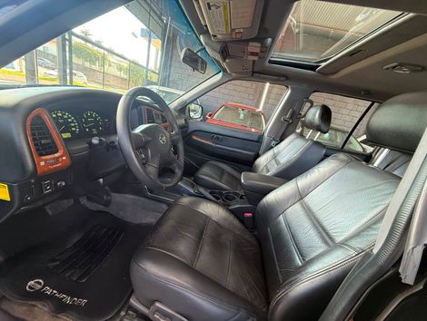 Nissan Pathfinder SE Luxo 3.5 V6 24V 243cv