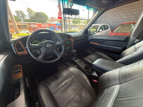Nissan Pathfinder SE Luxo 3.5 V6 24V 243cv