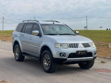 Mitsubishi Pajero DAKAR 3.2 4x4 T.I. Dies. 5p Aut.