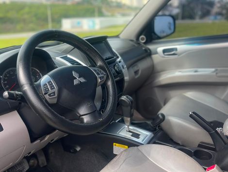 Mitsubishi Pajero DAKAR 3.2 4x4 T.I. Dies. 5p Aut.