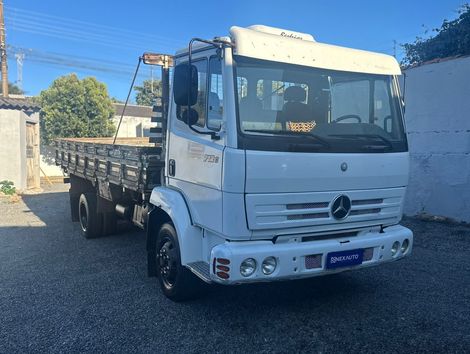 MERCEDES-BENZ 712 2p (diesel)