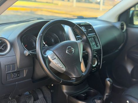 Nissan VERSA SL 1.6 16V FlexStart 4p Mec.