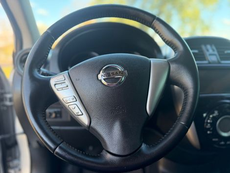 Nissan VERSA SL 1.6 16V FlexStart 4p Mec.