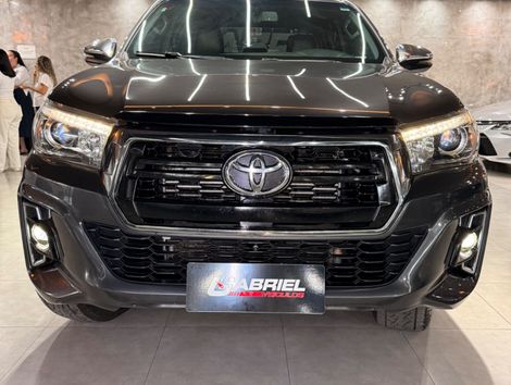 Toyota Hilux CD SRX 4x4 2.8 TDI 16V Diesel Aut.