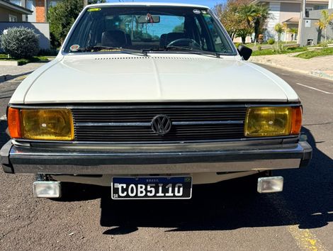 Volkswagen Passat 1.6 LS e