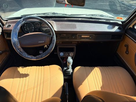 Volkswagen Passat 1.6 LS e