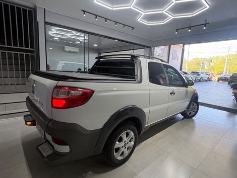 Fiat Strada Trekking 1.6 16V Flex CD