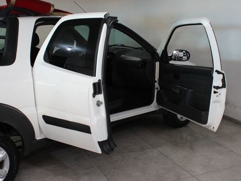 Fiat Strada Freedom 1.4 Flex 8V CD