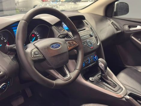 Ford Focus 2.0 16V/SE/SE Plus Flex 5p Aut.