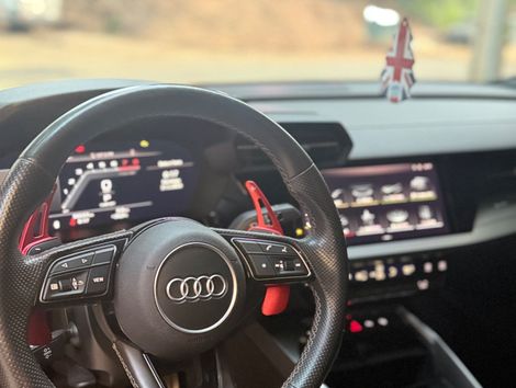 Audi A3 Sed.Perf. Black 2.0 TFSI S-tr. (Hib.)