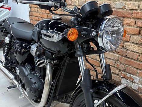 TRIUMPH BONNEVILLE T100 