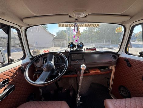 VolksWagen Kombi Lotação 1.4 Mi Total Flex 8V