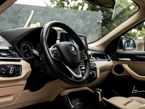 BMW X1 SDRIVE 20i X-Line 2.0 TB Active Flex