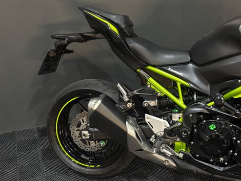 KAWASAKI Z 900