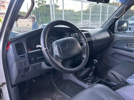 Toyota Hilux SW4 4x4 3.0 8V TB Diesel