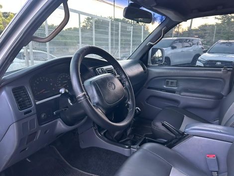 Toyota Hilux SW4 4x4 3.0 8V TB Diesel