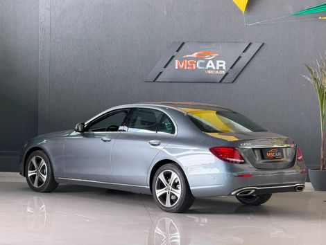 Mercedes E-250 CGI Avantgarde 2.0 TB 211cv Aut.