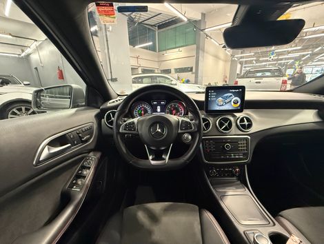 Mercedes GLA 250 Sport 2.0 TB 16V 4x2  211cv Aut.
