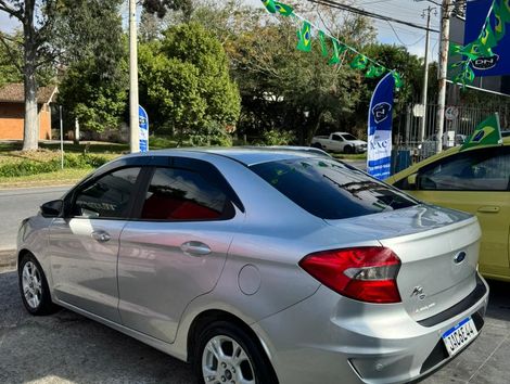 Ford Ka 1.5 Sedan SE 12V Flex 4p Mec.