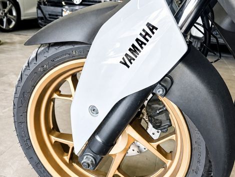 YAMAHA XMAX 300 CONNECTED 