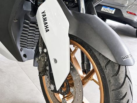 YAMAHA XMAX 300 CONNECTED 