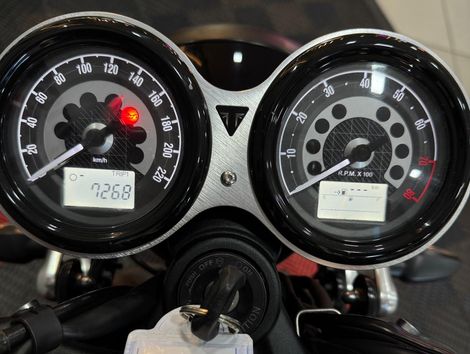 TRIUMPH Speed Twin 1200cc