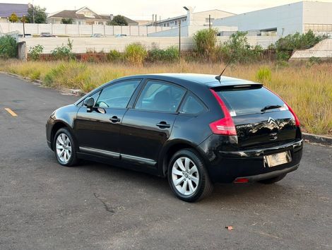 Citroën C4 GLX 2.0 Flex 16V 5p Mec.