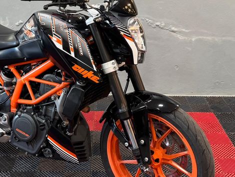 KTM DUKE 390