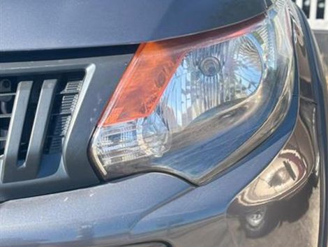 MITSUBISHI 2.4 16V TURBO DIESEL OUTDOOR GLX CD 4X4 MANUAL