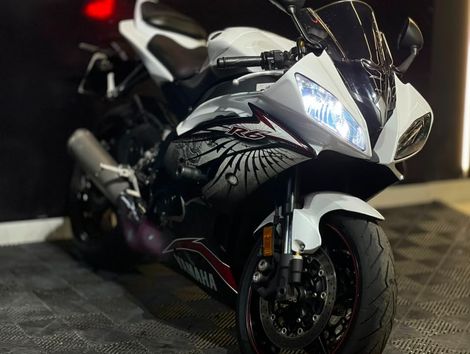 YAMAHA YZF R-6 600