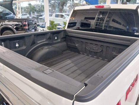 Ford F-150 Platinum 4x4 5.0 V8