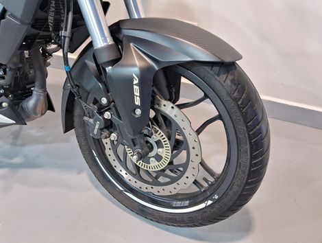BAJAJ DOMINAR 200