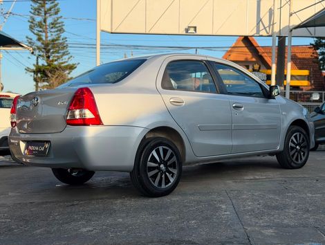Toyota ETIOS XS Sedan1.5 Flex 16V 4p Mec.