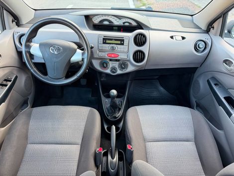 Toyota ETIOS XS Sedan1.5 Flex 16V 4p Mec.