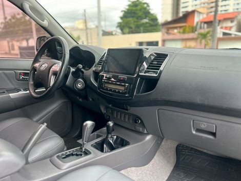 Toyota Hilux CD SRV 4x4 2.7 Flex 16V Aut.
