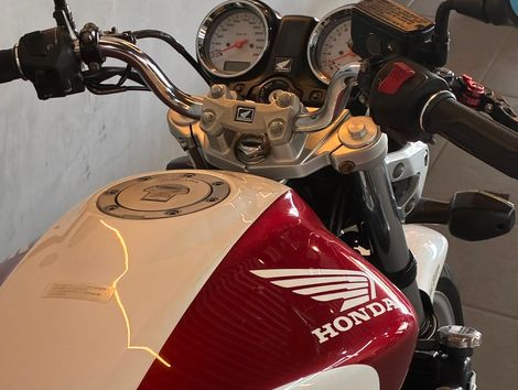 HONDA CB 600F HORNET