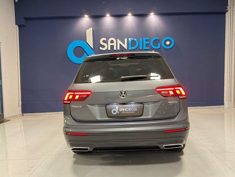 VolksWagen TIGUAN Allspac Comf 250 TSI 1.4 Flex