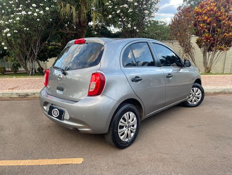 Nissan MARCH 1.0 12V Flex 5p