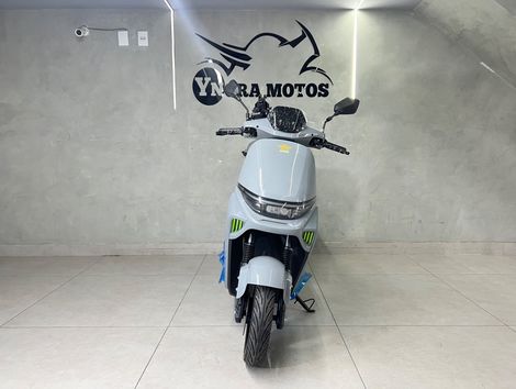 Adly AUTOPROPELIDO ELETRICO