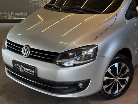 VolksWagen SPACEFOX  SPORTLINE/HIGHLINE 1.6 T.Flex