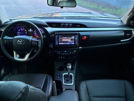 Toyota Hilux CD SRX 4x4 2.8 TDI 16V Diesel Aut.