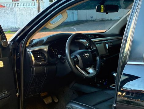 Toyota Hilux CD SRX 4x4 2.8 TDI 16V Diesel Aut.
