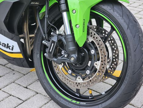 KAWASAKI NINJA ZX-4R