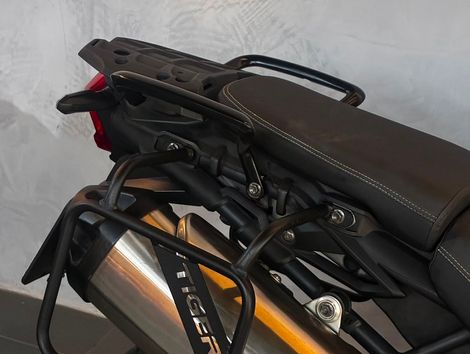 TRIUMPH TIGER 800