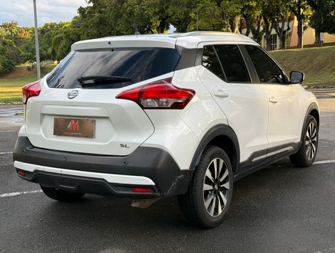 Nissan KICKS SL 1.6 16V FlexStar 5p Aut.