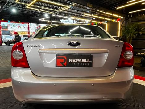 Ford Focus Sedan 2.0 16V/2.0 16V Flex 4p Aut.
