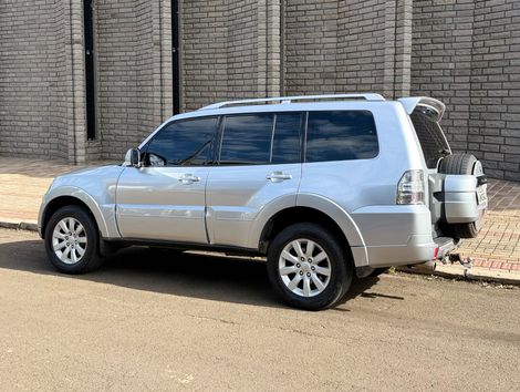 Mitsubishi Pajero HPE Full 3.2 4x4 T.I.Dies. 5p Aut