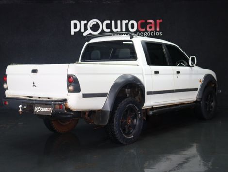 Mitsubishi L200 OUTDOOR HPE 2.5 4x4 CD T.Dies. Mec.
