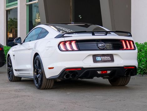Ford Mustang Black Shadow 5.0 V8