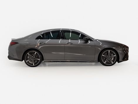 Mercedes CLA-35 AMG 4MATIC 2.0 TB Aut. (Híbrido)
